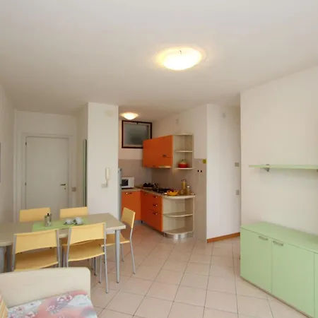 Bright With Sea View Apartment